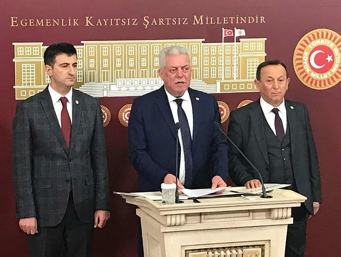 Son dakika: Muharrem İnce’nin sağ kolu CHP’li başkan Hasan Akgün’ün yeğeni çıktı! Partileşme sürecinde en ön safta yer alıyor