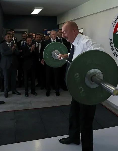 Azerbaycan Cumhurbaşkanı İlham Aliyev'in halter şovuna dünya şampiyonu Halil Mutlu'dan ilk yorum: Çok korktum - 1