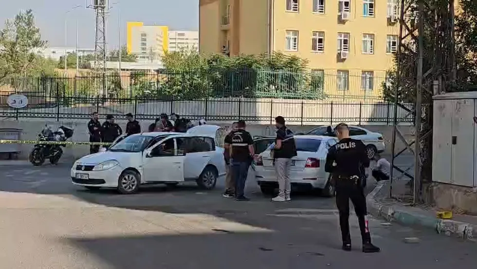 1789483201858.jpg Şanlıurfa'da alacak verecek tartışması kanlı bitti: 2 yaralı - 1