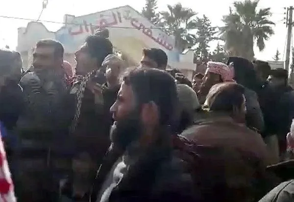 Münbiç halkı PYD/PKK'nın vahşetine karşı ayaklandı - 1