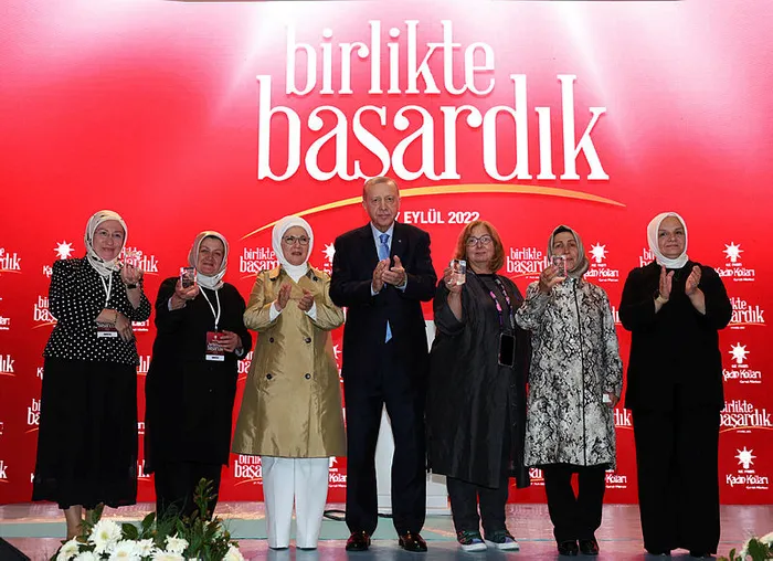 baskan-erdogandan-zam-aciklamasi-ciddi-sekilde-yukseltecegiz-1664293670371.jpg Başkan Erdoğan'dan "zam" açıklaması: Ciddi şekilde yükselteceğiz - 5