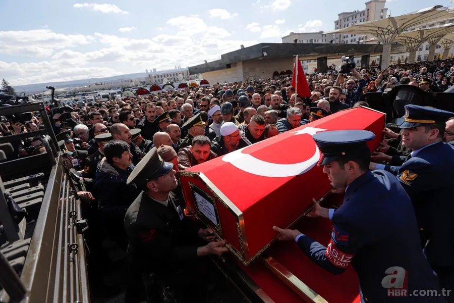 Son dakika: İdlib şehidi Uzman Onbaşı Halil Çankaya Ankara'da son yolculuğuna uğurlandı 19