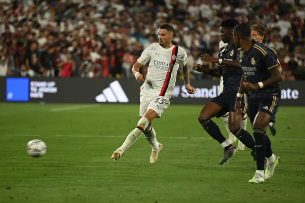 fenerbahce-milanli-futbolcu-icin-gemileri-yakti-orta-sahada-gucune-guc-katacak-1690980554698.jpg Fenerbahçe Milanlı futbolcu için gemileri yaktı! Orta sahada gücüne güç katacak! - 1