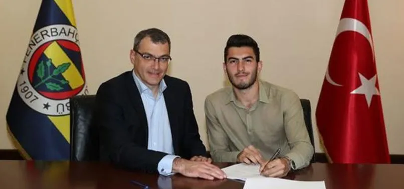 Fenerbahçe yeni forvetine imza attırdı