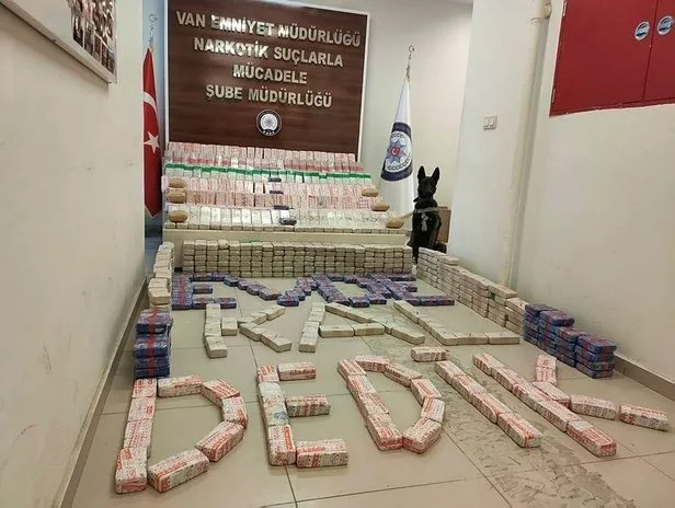Van'da et entegre tesisinde 355 kilo 680 gram eroin ele geçirildi! Emniyet'ten "evde kal" mesajı - 1