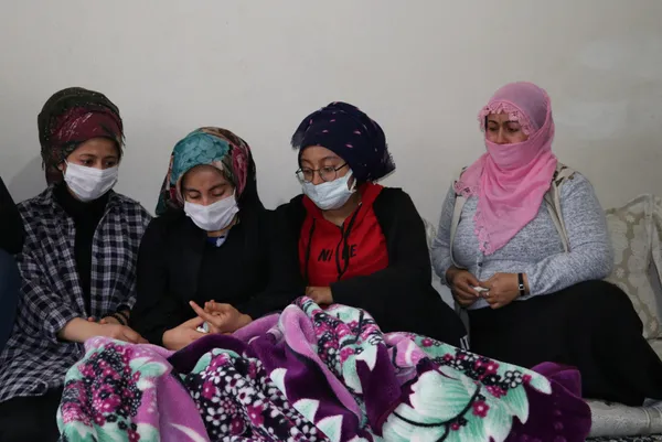 1610956019778.jpg Ne uyuyabiliyor ne de yemek yiyebiliyor! 10 gündür hapşırıyor! - 1
