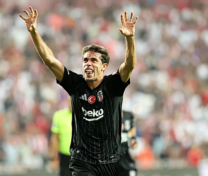 canli-takip-besiktas-zorlu-samsunspor-deplasmaninda-1723406772710.jpg Beşiktaş Samsun'da yeni transferleriyle 3 puana uzandı! İşte maçta yaşananlar... - 3