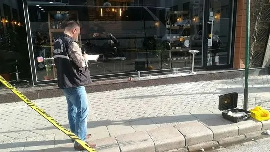 Saçını beğenmeyen kadının yakınları kuaförü tüfekle bastı - 1