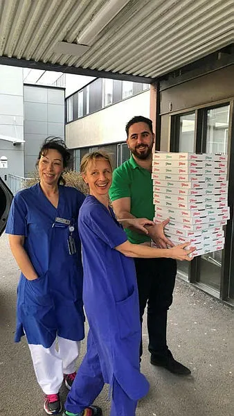 İsveç'te Türk vatandaşlarından sağlık çalışanlarına jest - 1