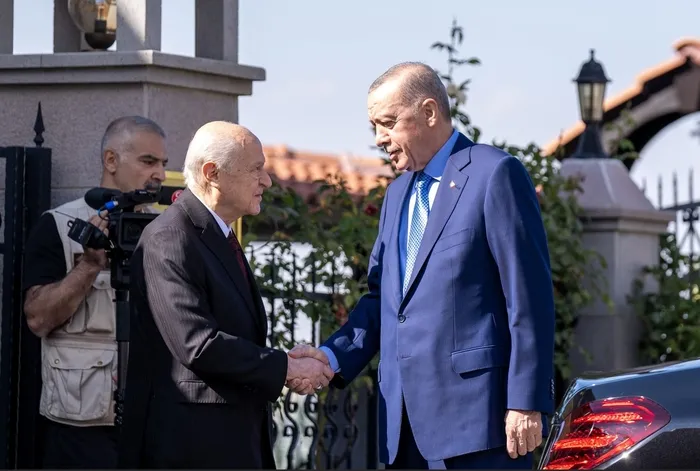 Ankara’da önemli görüşme! Başkan Erdoğan Bahçeli’yi konutunda ziyaret etti