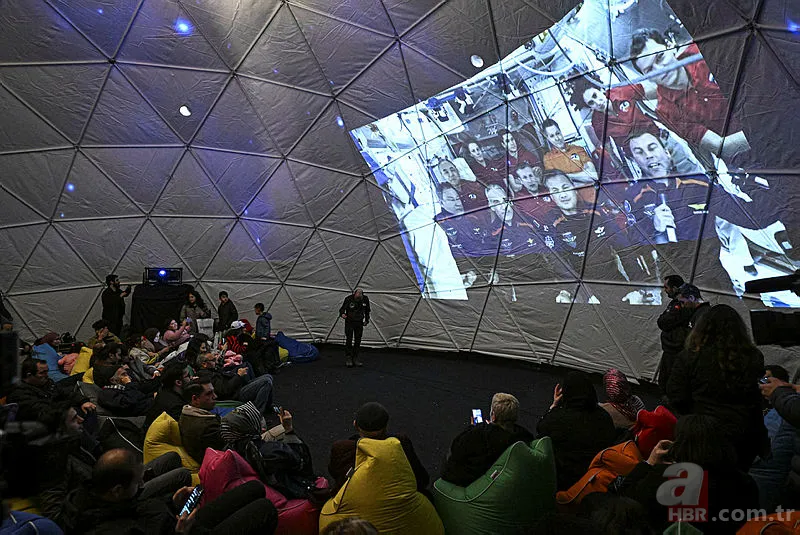 Türkiye o anlara kenetlendi! Alper Gezeravcı'yı taşıyan uzay aracının "kenetlenmesi" ilgiyle takip edildi 9