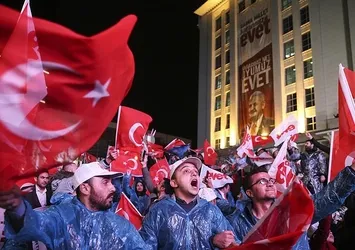 AK Parti'de 'evet zaferi' coşkusu