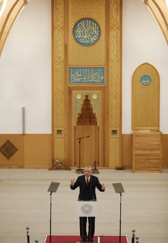 Başkan Erdoğan İngiltere'deki Cambridge Camisi'ni açtı