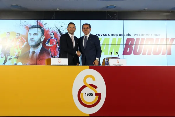 galatasarayda-okan-buruk-imzayi-atti-fatih-terim-sozleri-dun-fatih-terim-beni-aradi-1656066466592.jpg Galatasaray'da Okan Buruk imzayı attı! Fatih Terim sözleri: Dün Fatih Terim beni aradı - 10
