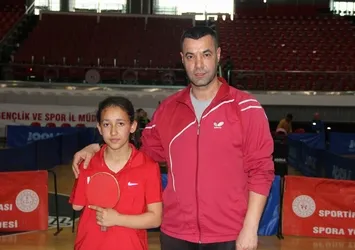 11 yaşındaki para masa tenisçi Berra'nın milli takım mutluluğu