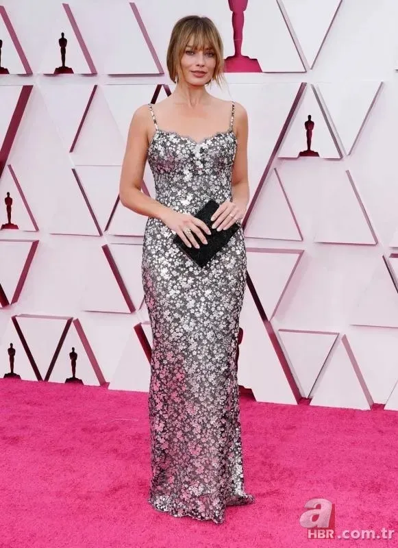 Hollywood’un 'Barbie'si tanınmaz halde! Margot Robbie’nin yeni imajı tartışma yarattı 2