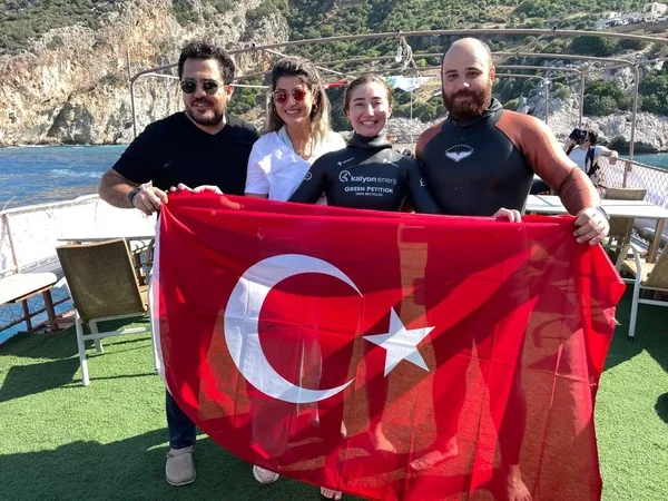 Şahika Ercümen’den ‘100. Yıl Cumhuriyet Dalışı’nda yeni dünya rekoru