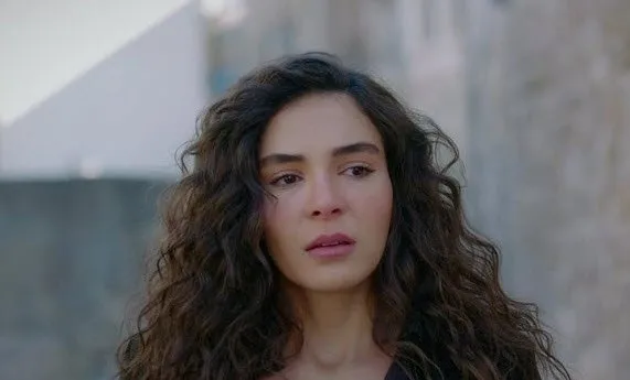 Hercai’de Zehra gerçekleri öğreniyor! Miran Hazar’ın oğlu mu?