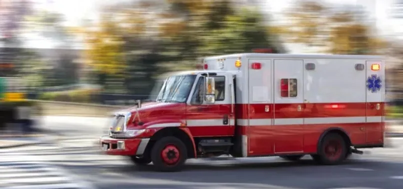 İngiltere'de sağlık sistemi alarm veriyor! 90 yaşında bir kadın 40 saat ambulans, 20 saat sedye bekledi