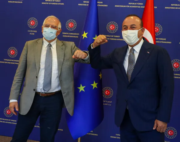 abnin-umudu-turkiye-anlamsiz-savasi-durduralim-1661204315414.jpg AB'nin umudu Türkiye: Anlamsız savaşı durduralım - 1