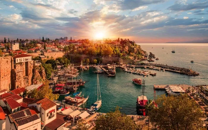 Antalya kültür turizminde rekor yıl! Müze ve ören yerlerinde 2025’te 3,25 milyon ziyaretçi