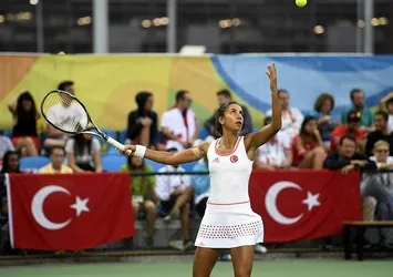 Çağla Büyükakçay olimpiyatlara veda etti!