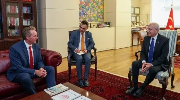 Mandacı 7’li koalisyon için İngiliz gazeteciden dikkat çeken analiz: ABD, AB ve NATO’yu memnun etme peşindeler