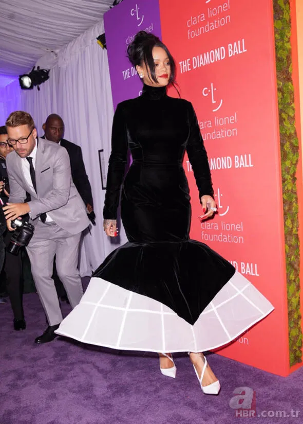 Rihanna hamile mi? İşte Diamond Ball 2019'da göbeğiyle dikkat çekti 3