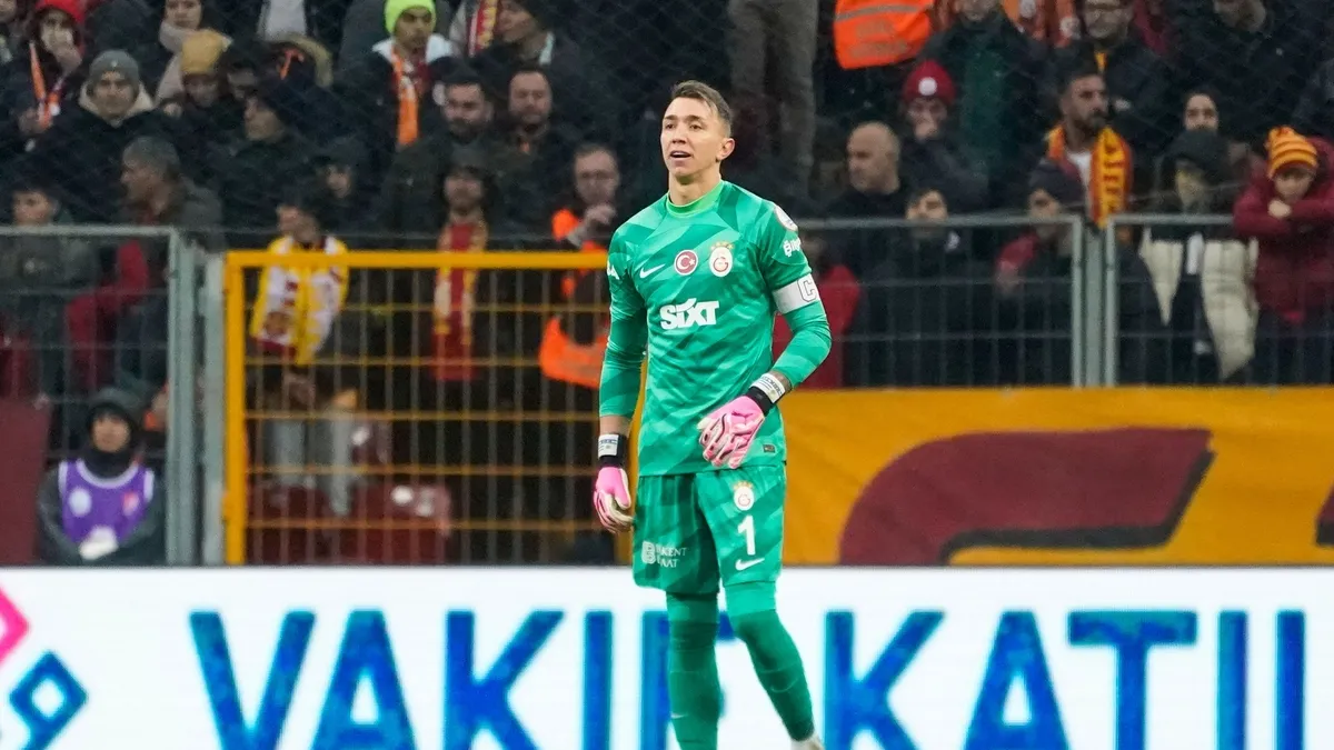 Fernando Muslera 5. kez 'dalya' diyecek
