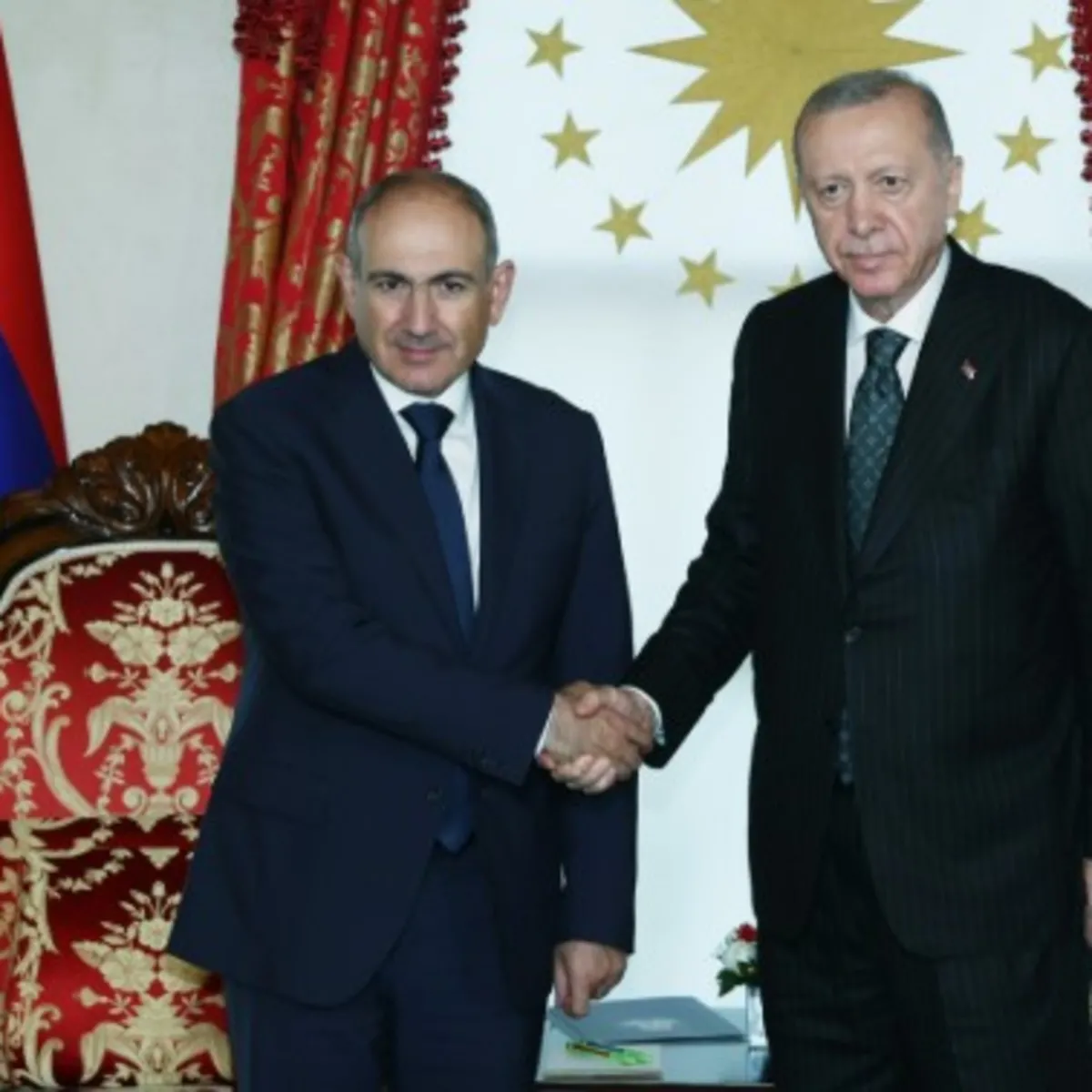 Kritik temas: Başkan Erdoğan Ermenistan Başbakanı Paşinyan ile görüştü | Ana gündem normalleşme süreci