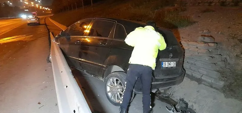 TEM'e kaza! Su tahliye kanalına düştü