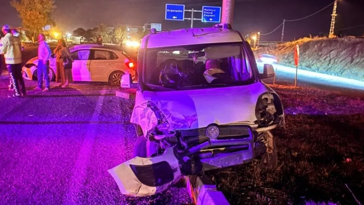 Malatya'da 2 farklı kazada 3 kişi yaralandı