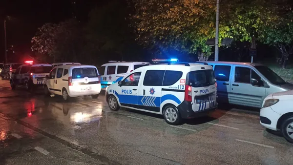 Mersin merkezli 14 ilde 'dolandırıcılık' operasyonu: 88 gözaltı kararı! 50 milyon kişinin bilgilerini ele geçirmişler - 3