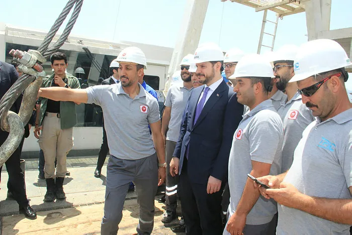 Enerji ve Tabii Kaynaklar Bakanı Berat Albayrak'tan flaş açıklama: Uçakla gravite veri toplama işlemine başladık - 3