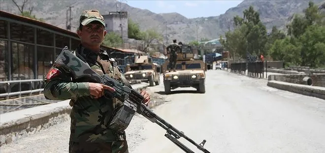 Afganistan’ın batısında ı batıdaki Pul-i Humri kenti Taliban kontrolüne geçti