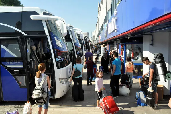 Uçak ve otobüs bilet fiyatlarında tavan fiyat aşıldı! Rakamları görenler şaşkına döndü - 6