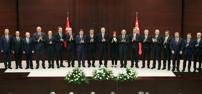 Türkiye Yüzyılı’nın şahlanış dönemi kabinesi! Başkan Erdoğan’ın tercihlerinin satır aralarında ne yatıyor? Liyakatli ve uzman isimler...