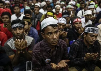 Myanmar, Malezya'ya işçi göndermeyi durdurdu