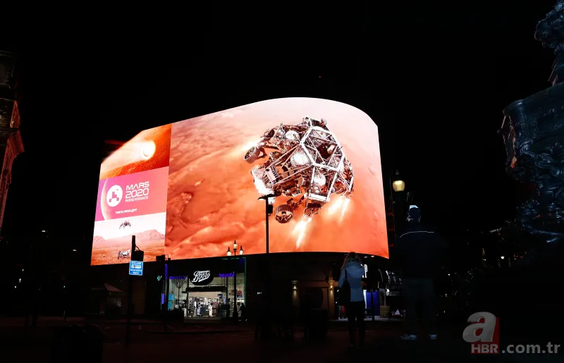 Perseverance Mars’a iniş yaptı! NASA ilk fotoğrafı paylaştı 13