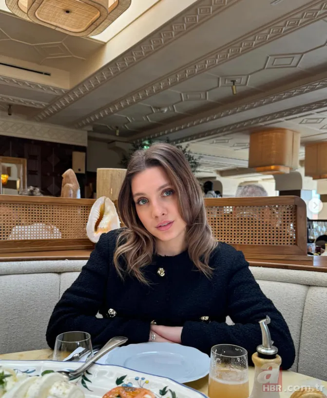 Selena’nın Nazlı’sıydı! Dilara Kurtulmuş’tan mutluluk pozu geldi: Evlilik yolunda ilk adım 1