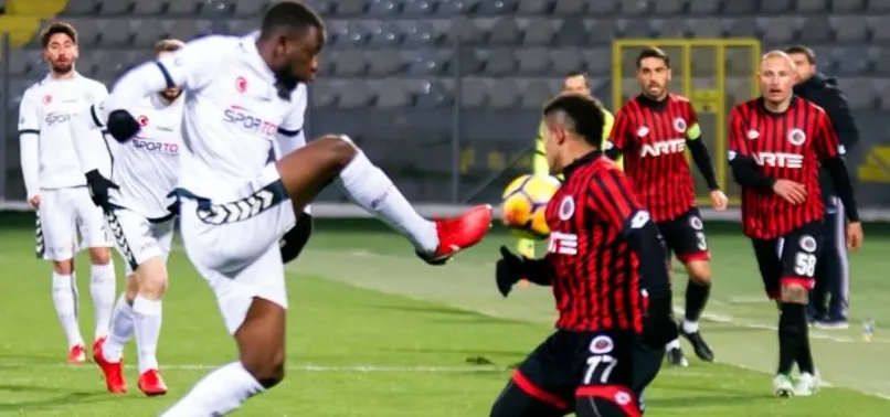 Başkent'te kritik galibiyet! 3 gol, 1 kırmızı