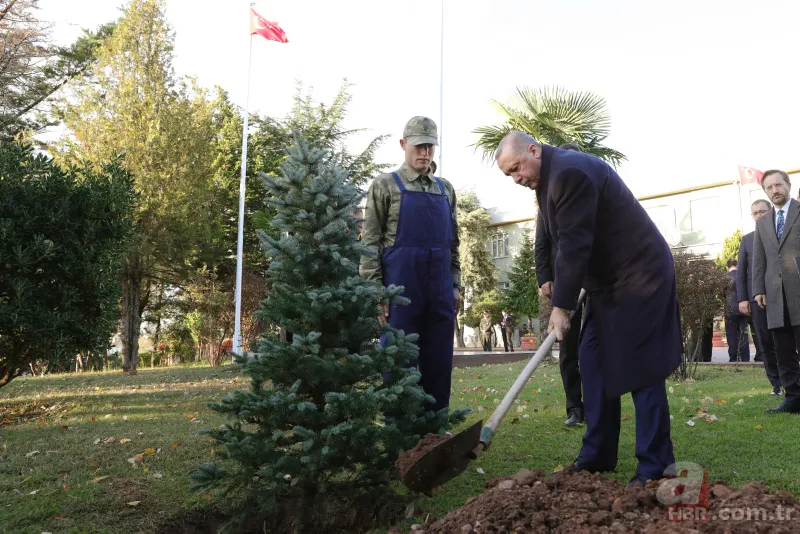 Başkan Erdoğan İstanbul İkmal Maliye Okulu ve Eğitim Merkezi Komutanlığı'na fidan dikti 5