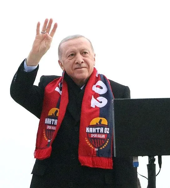 Başkan Erdoğan’dan Adıyaman’da önemli açıklamalar: Deprem konutlarını hızla teslim edeceğiz