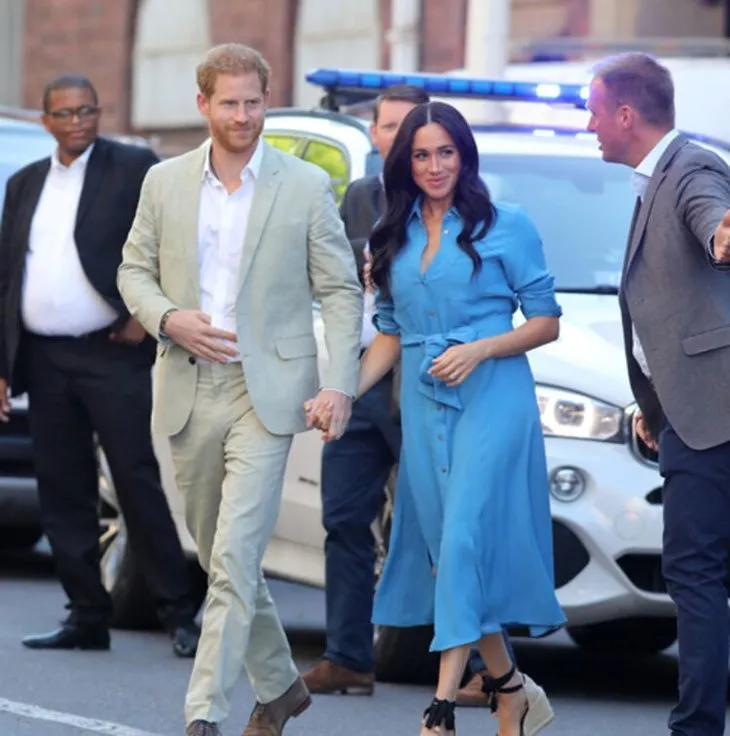 Kraliyet Ailesi’nden ayrılan Prens Harry ve Meghan Markle servet kazanacak