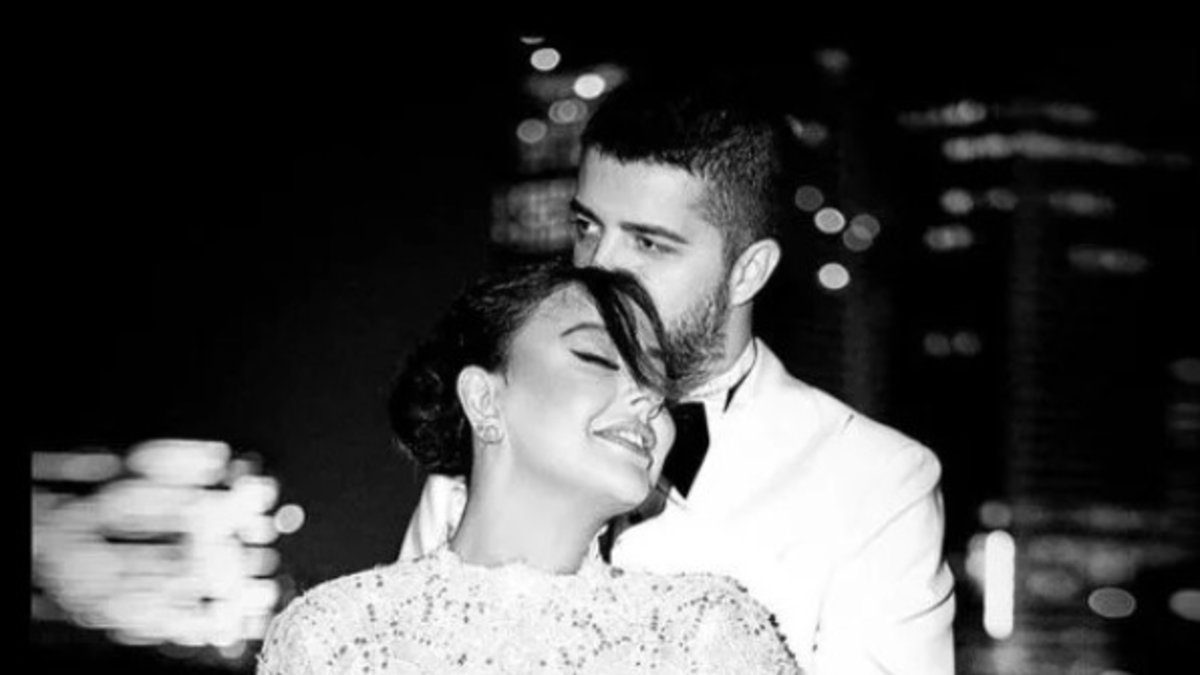 Ebru Gündeş 12 yaş küçük eşi Murat Özdemir’den resmen boşandı