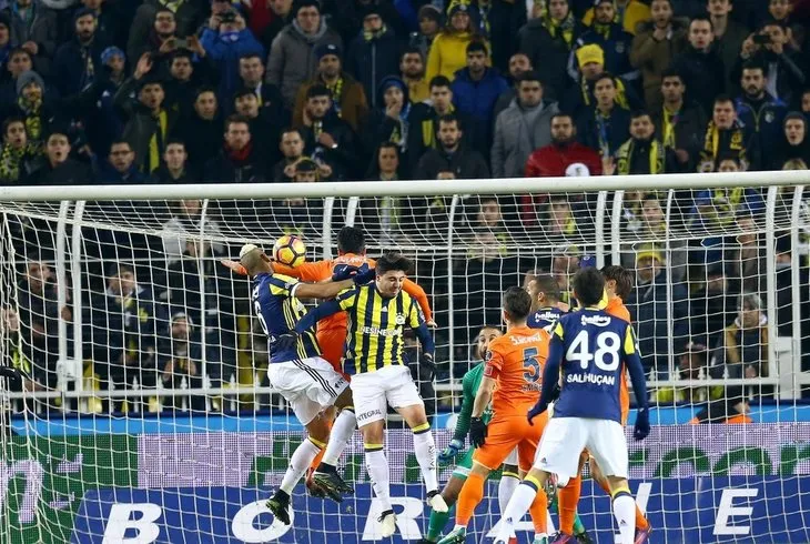 Fenerbahçe - Medipol Başakşehir maçından kareler