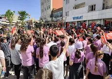 Yurt genelinde 23 Nisan coşkusu! Devlet erkanı Anıtkabir’de 81 ilde çocuklar sokakta...