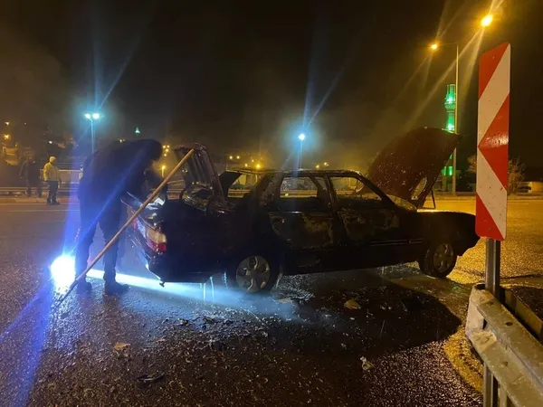 1705078787805.jpg Kendi hesabını kendi kesti! Ceza kesileceğini öğrenince aracını ateşe verdi - 5