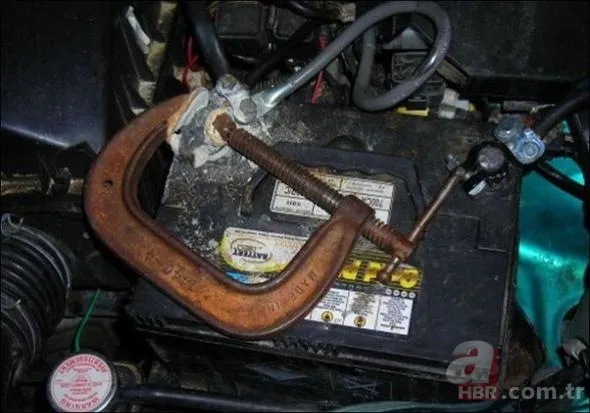 Kaza geçiren araçlarına öyle çözümler buldular ki... 22