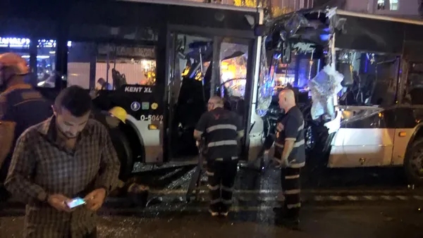 Avcılar’daki metrobüs kazasında yaralanan yolcular anlattı: Çok korkunçtu | Kazadan saniyeler sonrası kamerada